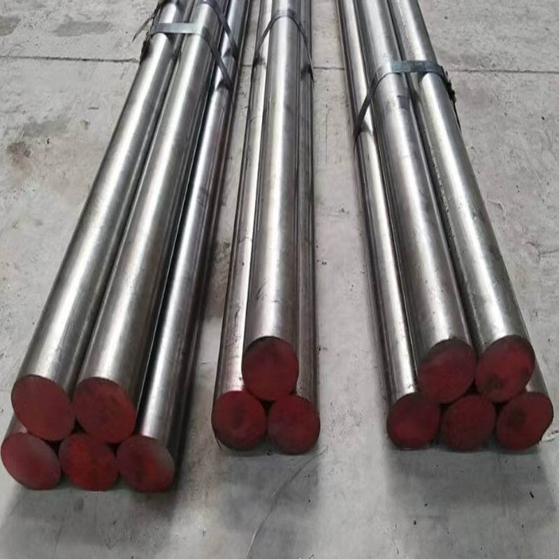 Cold drawn steel bar for hydraulic tie rods with high straightness
